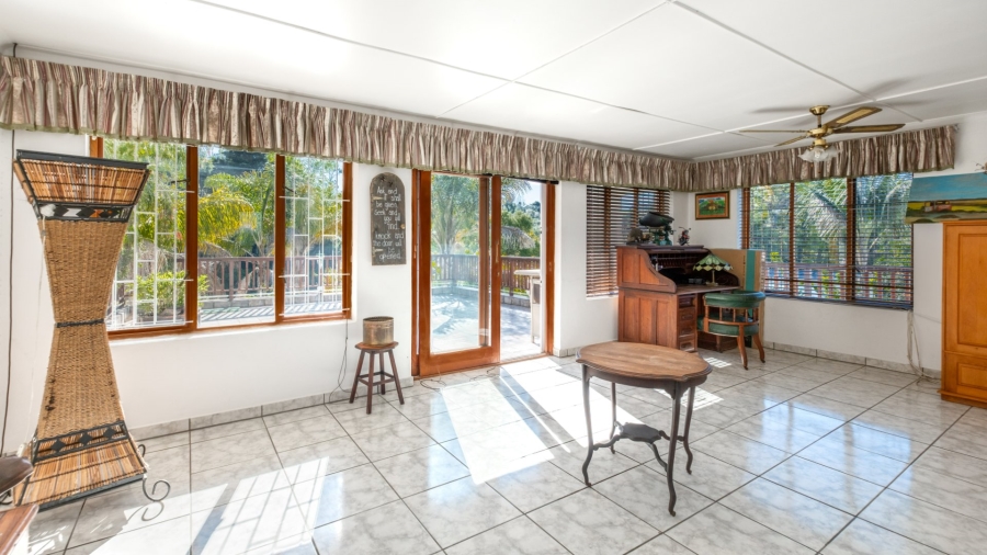 5 Bedroom Property for Sale in Denver Park Western Cape